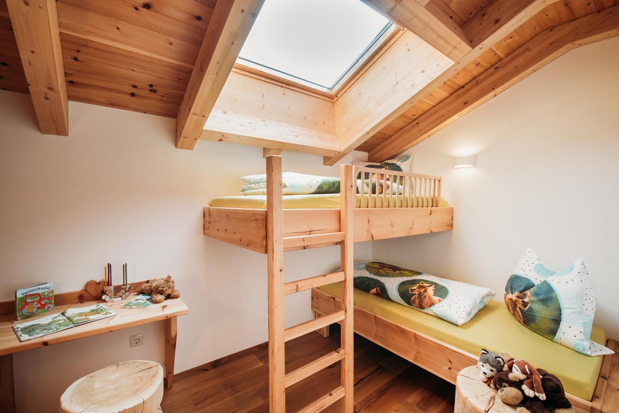 Grosskarnaiderhof Appartements-Bauernhof-Natur Pur Luson Bagian luar foto