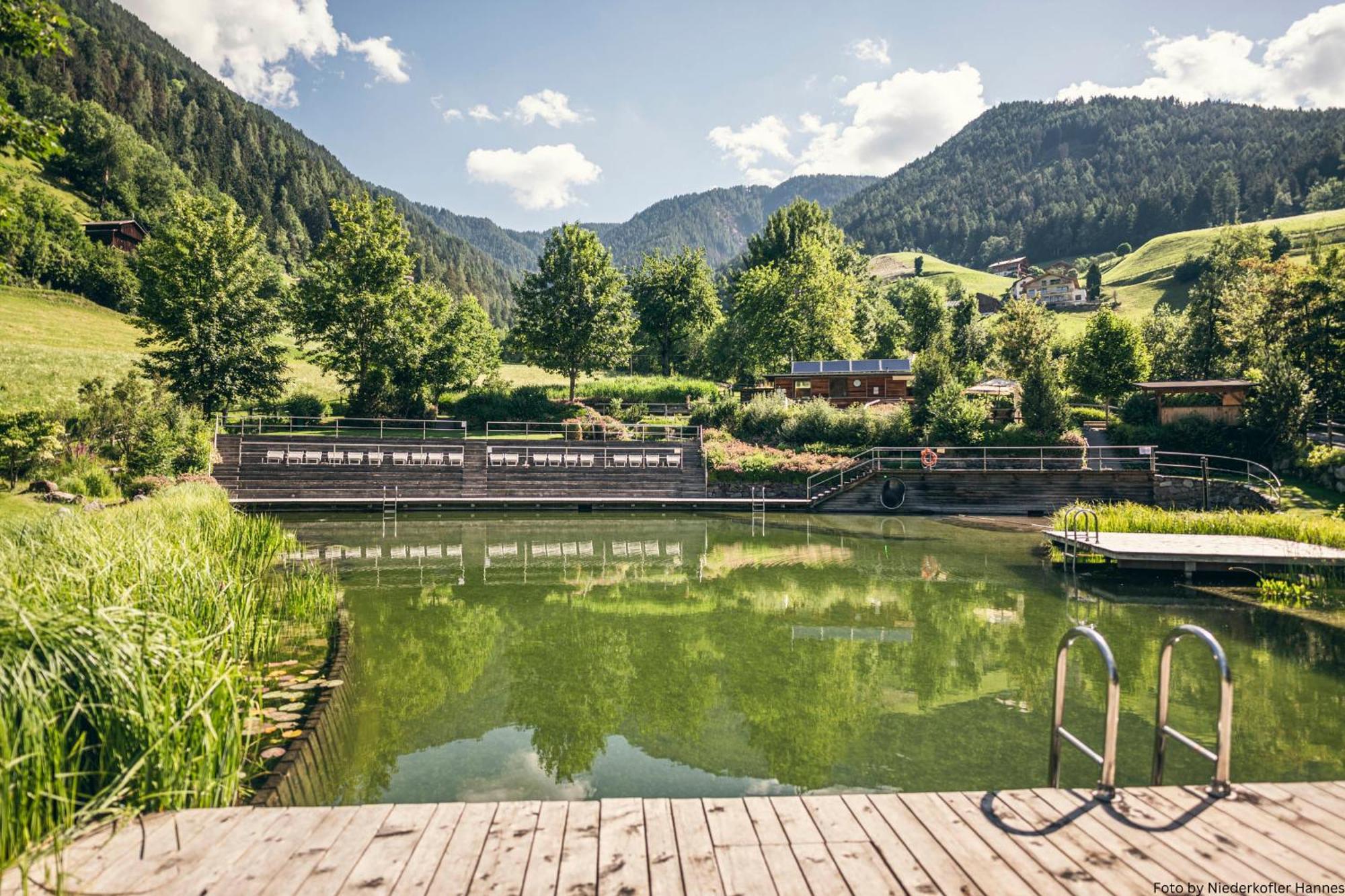 Grosskarnaiderhof Appartements-Bauernhof-Natur Pur Luson Bagian luar foto